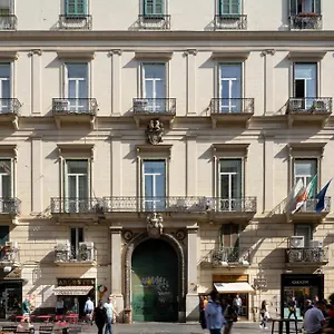επισκεφθείτε το ξενοδοχείο